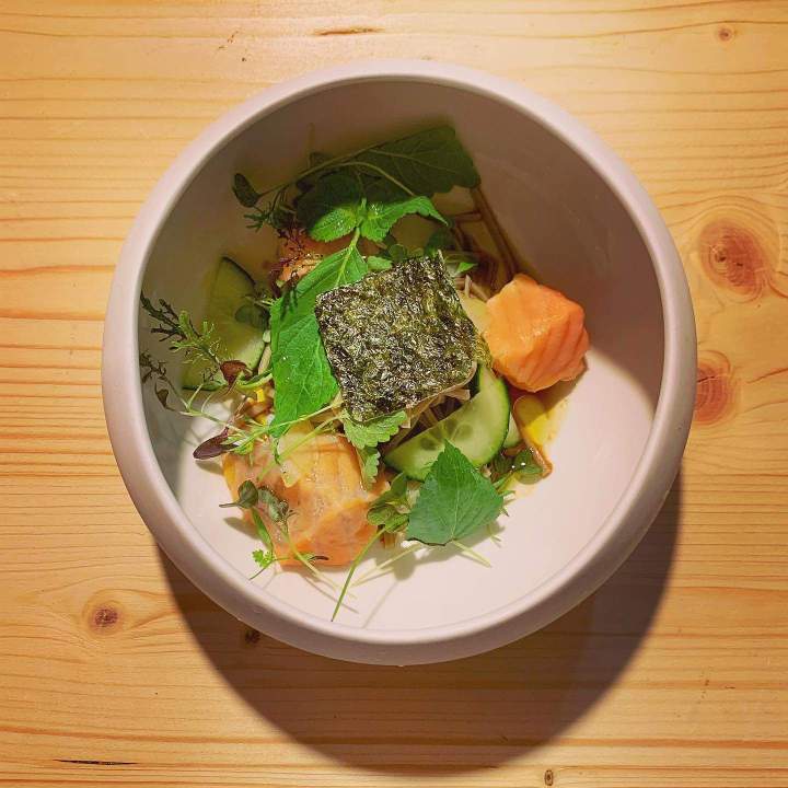 Naengmeon au saumon cuit en basse température Clermont-Ferrand